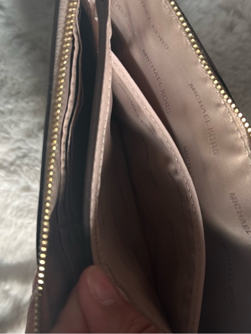 Michael Kors Blush Pink LOVE Wristlet Clutch - Picture 6 of 6